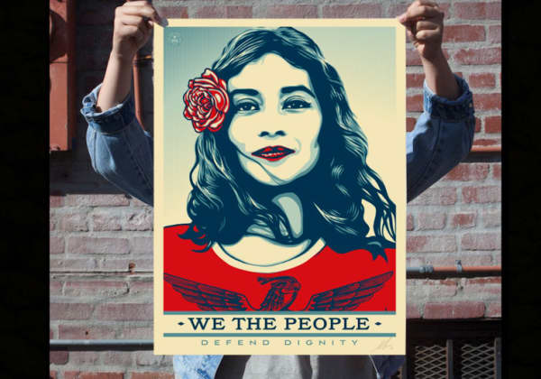 مردم آمریکا در تظاهرات علیه ترامپ پوسترهای شپرد فری را دست گرفتند + تصاویر پوسترها