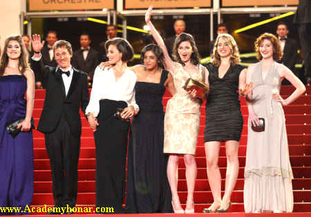 برتراند بونلو و بازیگران فیلم souvenirs de la maison close