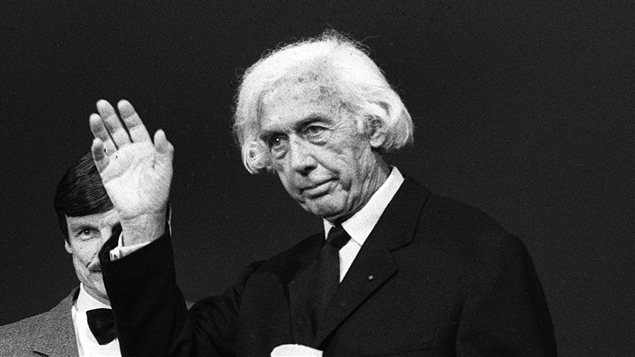 شکوهِ امر بی‌اهمیت | در باب برسونِ سیاسی